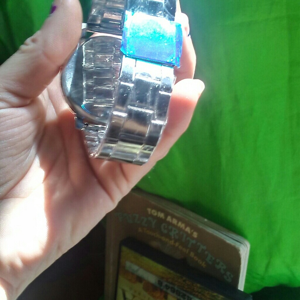 Watch - Picture 3 of 4